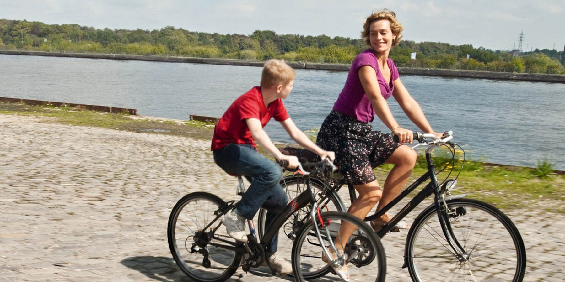 O Garoto da Bicicleta (2011) - Veja Um Bom Filme